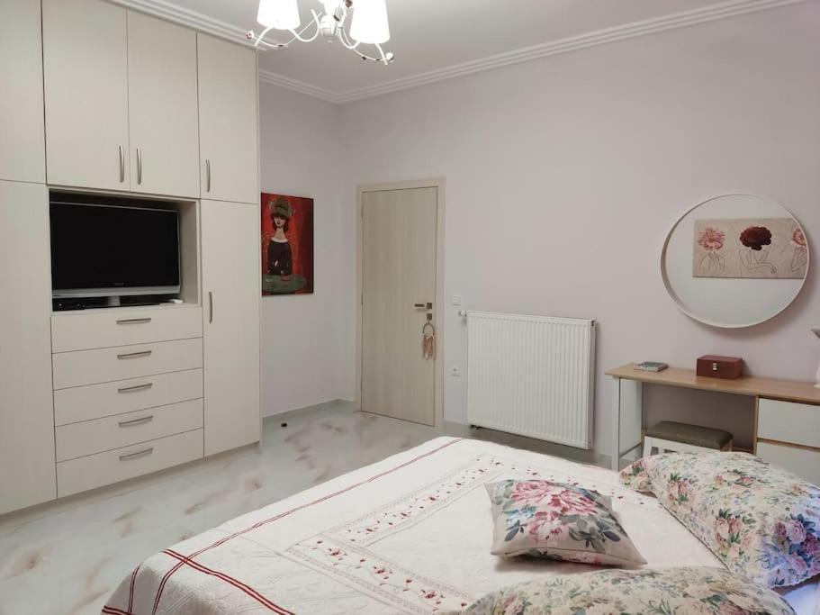 Ebony And Ivory Suites Dhrosiá Ngoại thất bức ảnh