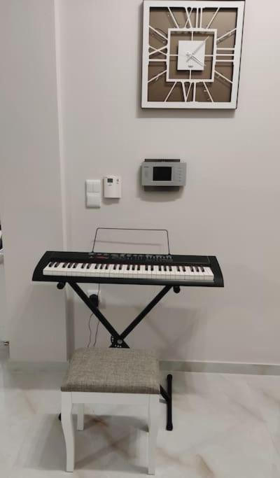Ebony And Ivory Suites Dhrosiá Ngoại thất bức ảnh