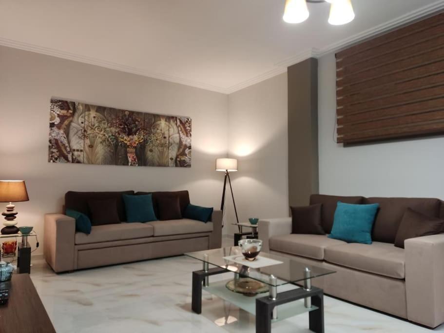 Ebony And Ivory Suites Dhrosiá Ngoại thất bức ảnh