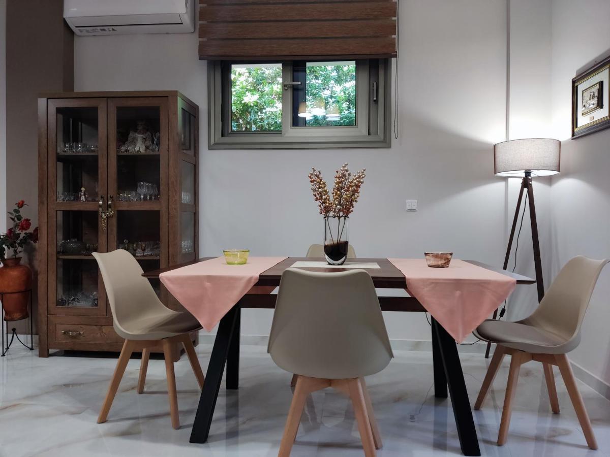 Ebony And Ivory Suites Dhrosiá Ngoại thất bức ảnh