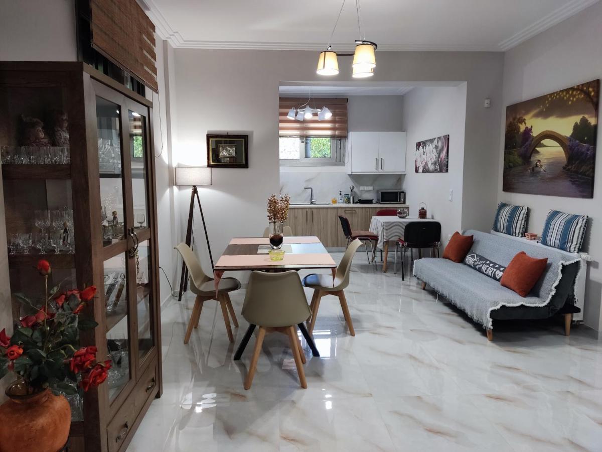 Ebony And Ivory Suites Dhrosiá Ngoại thất bức ảnh