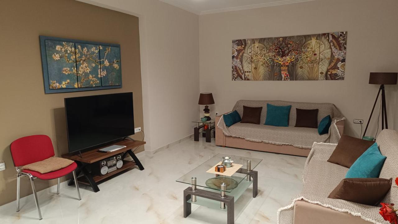 Ebony And Ivory Suites Dhrosiá Ngoại thất bức ảnh