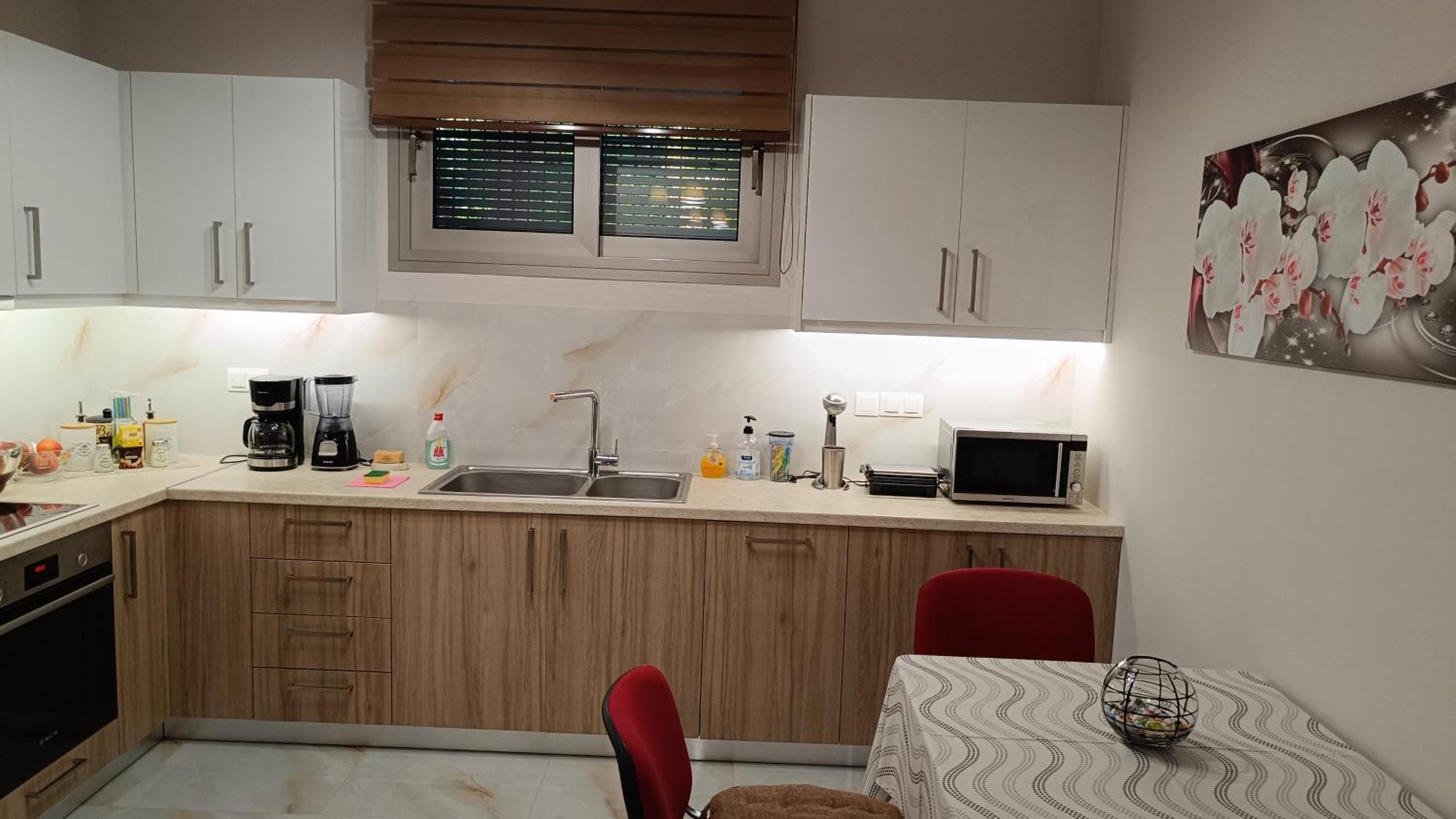 Ebony And Ivory Suites Dhrosiá Ngoại thất bức ảnh