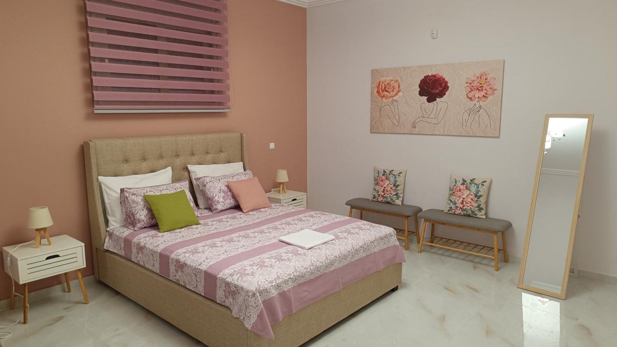 Ebony And Ivory Suites Dhrosiá Ngoại thất bức ảnh